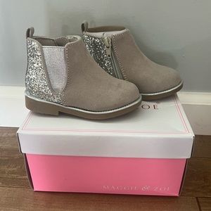 Brand new Toddler girl Size 6 boots gray with silver